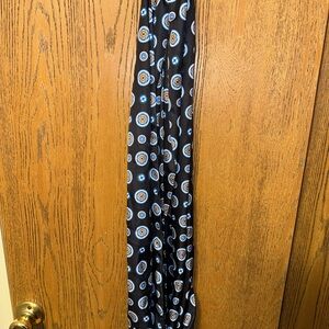 Stylish Black Patterned Scarf